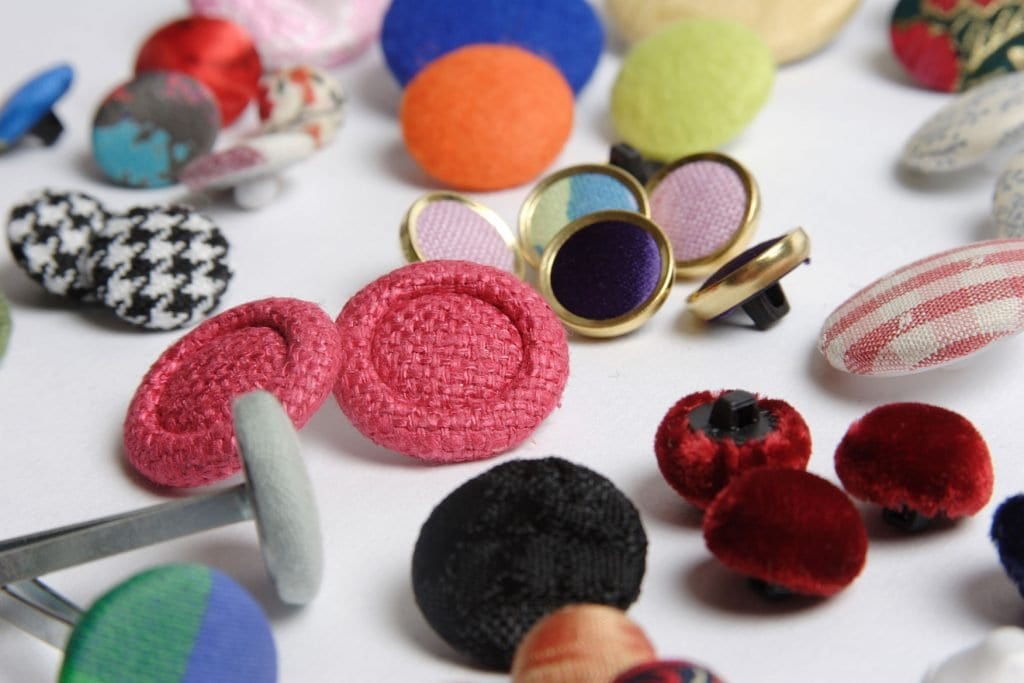 buttons, trim, fastenings