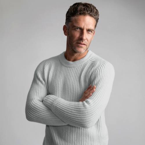 Johnstons of Elgin knitwear
