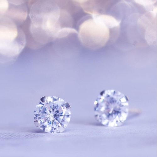 Form Bespoke, fine jewellers, diamond accessories, jewellery makers, engagement rings, wedding accessories, platinum accessories