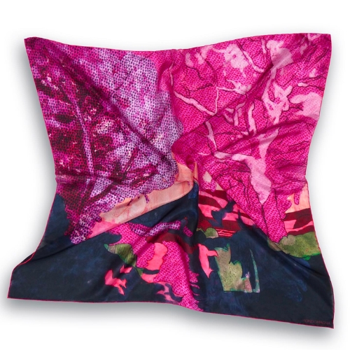 Mondomagna British-made silk scarves